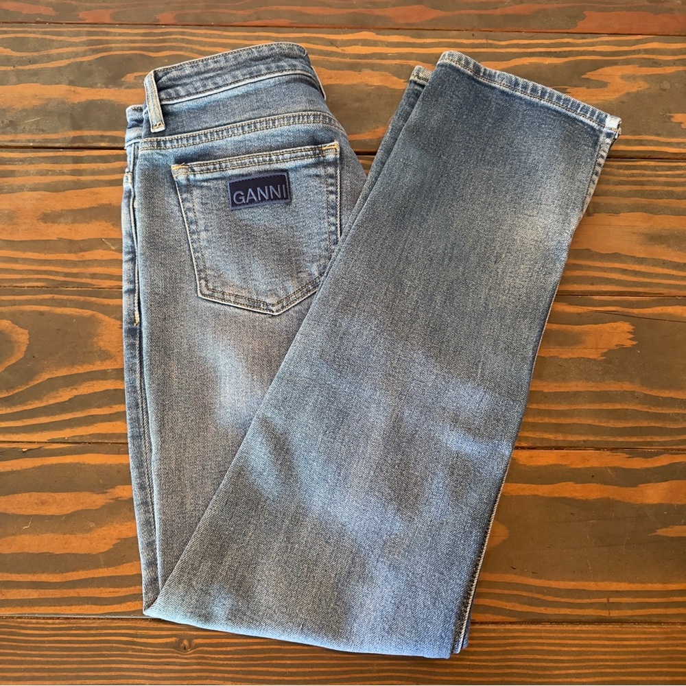 GANNI Beksi Straight Leg Jeans Pink Button Slit Hem Organic Denim 27 NWT - Picture 2 of 8